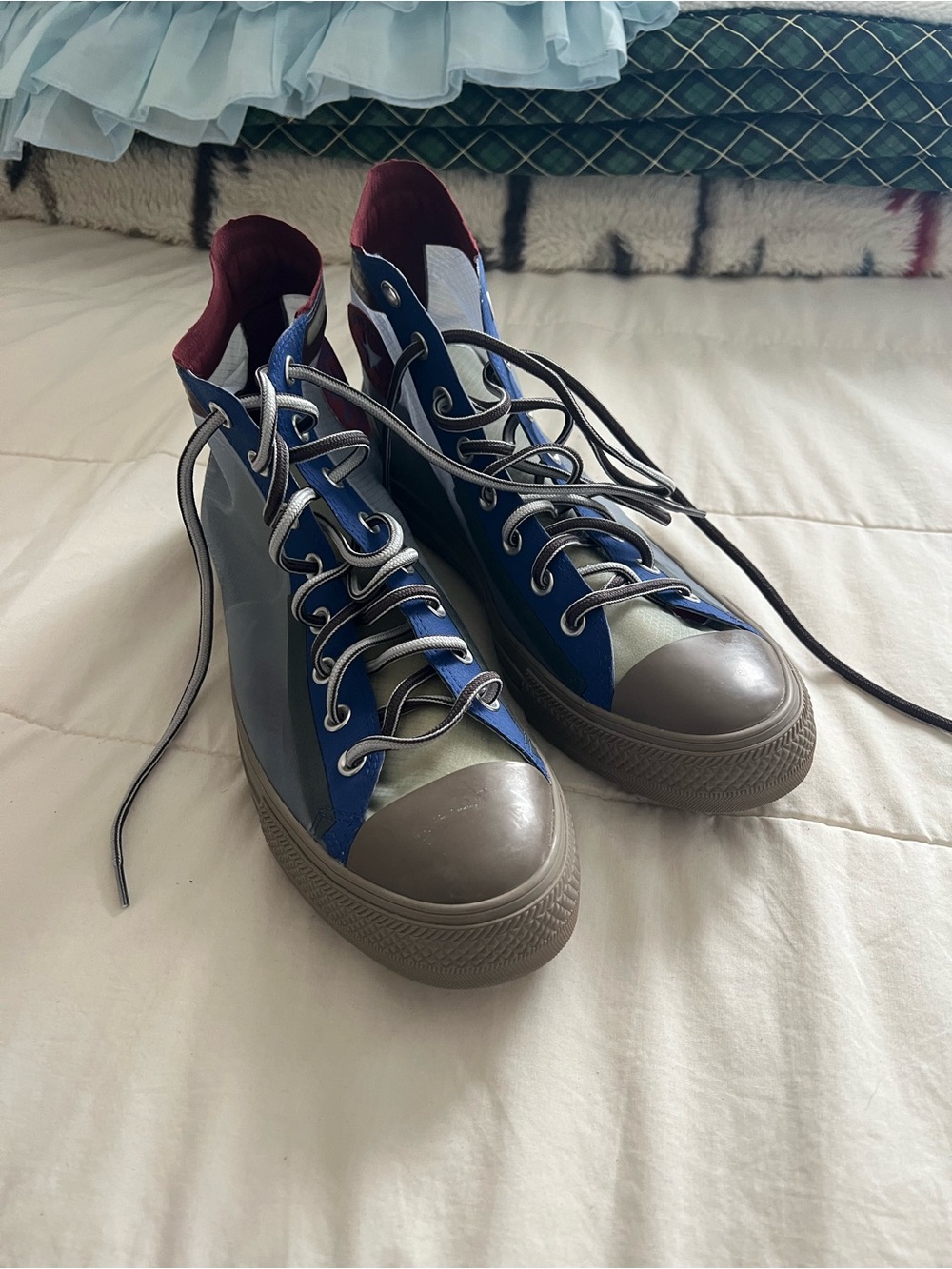 Converse High-Top Sneakers in Blue, Gray and Burgundy